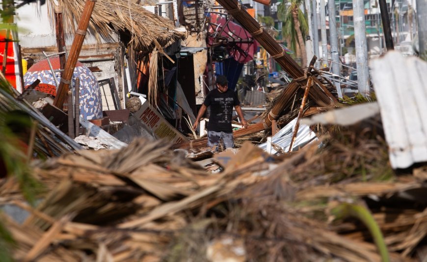 Vast destruction, 43 dead in Mexico after Acapulco hurricane