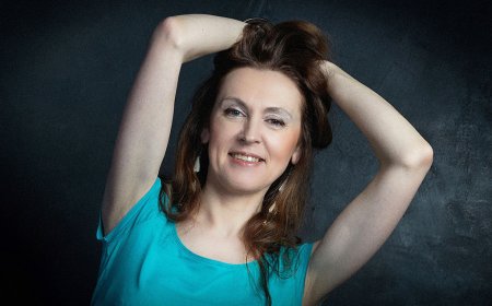 Russian actress killed in Ukrainian strike while performing to soldiers