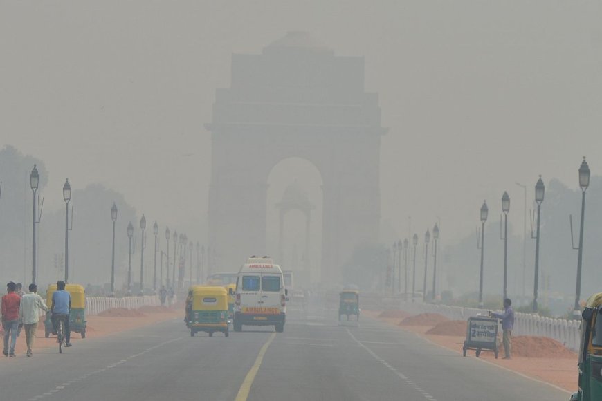 Toxic haze in Delhi after Diwali