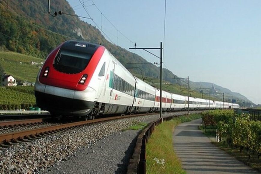 Railways to launch 3,000 new trains, increase passenger capacity to 1,000 crore in 5 years