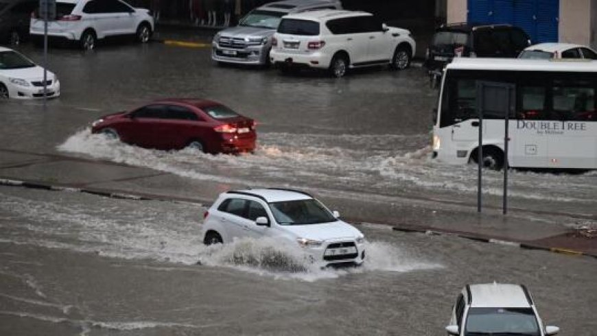 Heavy rains, thunderstorms hit UAE; public safety alert issued