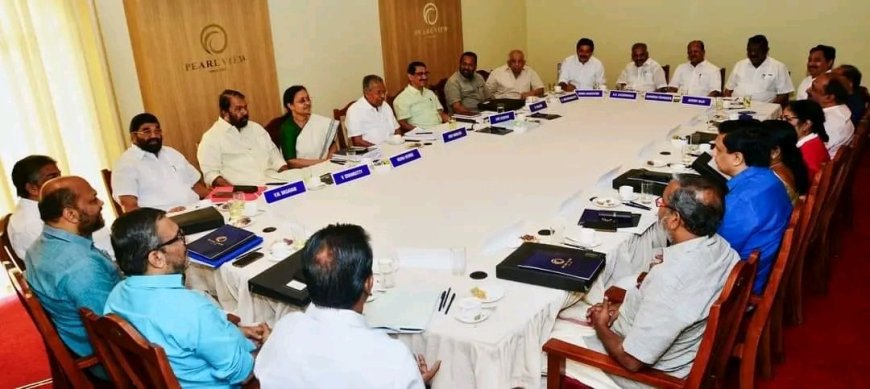 Cabinet meets in a private hotel in Kannur