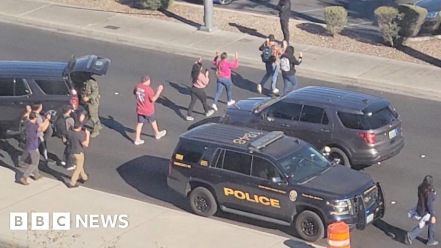 Former college professor kills three on Las Vegas campus