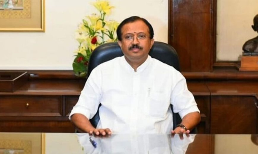 Union Minister Muraleedharan asks CPI(M) to explain CM’s private foreign trip