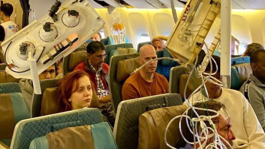 'Screaming in agony': Passengers recall horror onboard flight