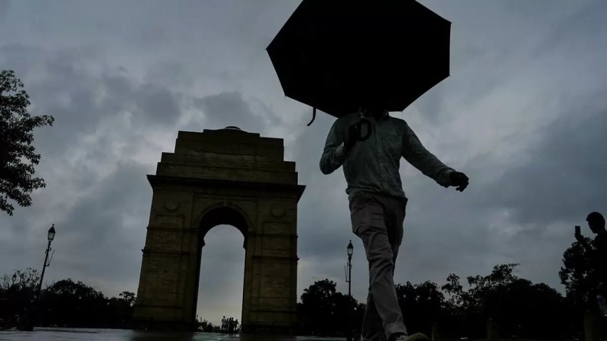 Monsoon reaches Mumbai two days early