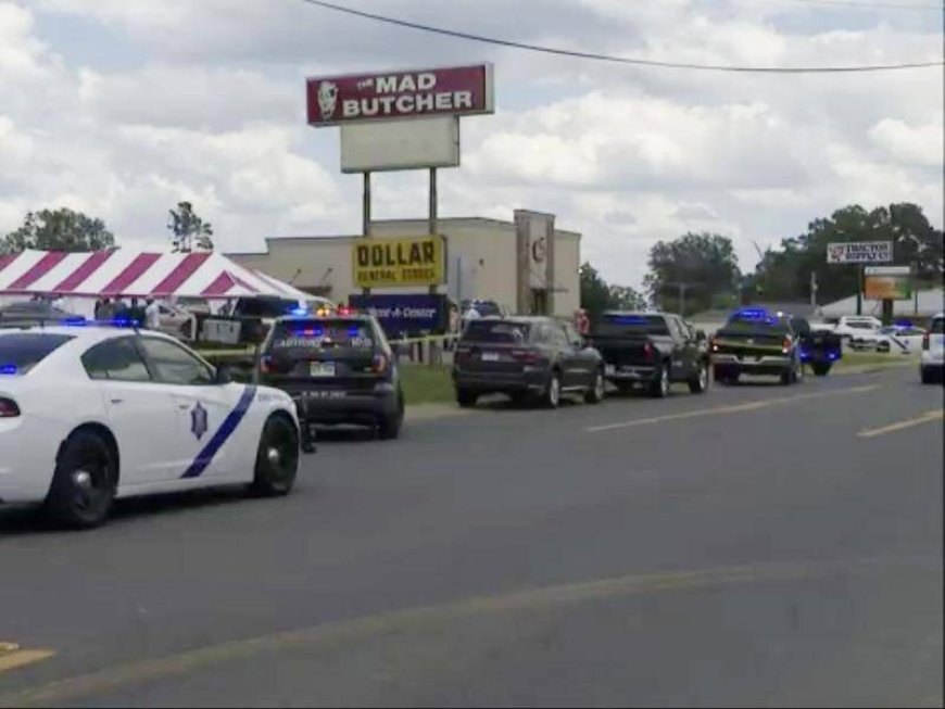 3 dead, 10 wounded, in Arkansas grocery store shooting, authorities say