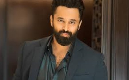 നടന് ഉണ്ണി മുകുന്ദന് മര്ദിച്ചു; പരാതിയുമായി മാനേജര്