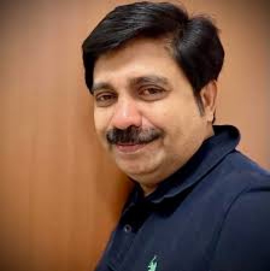 നിലമ്പൂർ എം എല് എയായി ആര്യാടന് ഷൗക്കത്ത് സത്യപ്രതിജ്ഞ ചെയ്തു