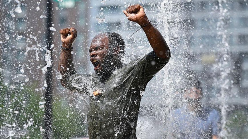 Southern Europe swelters as heatwave spreads