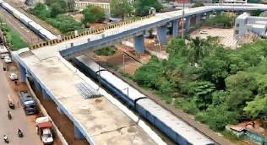 90 ഡിഗ്രി വളവില് റെയില്വെ മേല്പാലം; മധ്യപ്രദേശിൽ പിഡബ്ല്യൂഡി എന്ജിനീയര്മാര്ക്ക് സസ്പെന്ഷന്