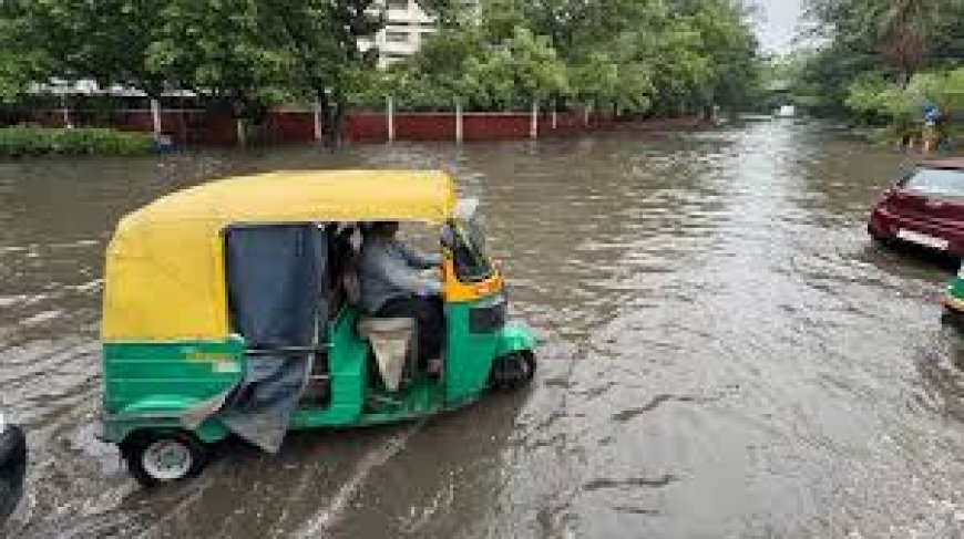 Heavy downpour hits part of Delhi, IMD issues alert for Gurugram, other areas