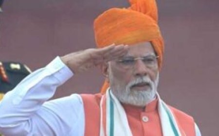 79-ാം സ്വാതന്ത്ര്യ ദിന  നിറവിൽ രാജ്യം; പ്രധാനമന്ത്രി ചെങ്കോട്ടയിൽ പതാക ഉയർത്തി