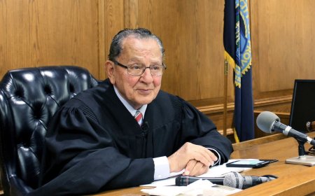 Frank Caprio: 'Nicest judge in the world' dies aged 88