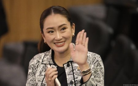 Thai court removes PM over leaked phone call with Cambodian leader