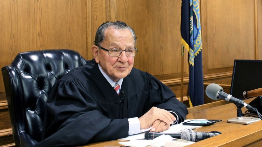 Frank Caprio: 'Nicest judge in the world' dies aged 88