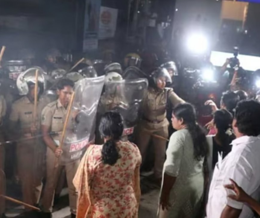 ക്ലിഫ് ഹൗസിലേക്ക് തീപ്പന്തമെറിഞ്ഞു: യൂത്ത് കോൺഗ്രസ്  പ്രവർത്തകർക്കെതിരെ വധശ്രമത്തിന് കേസ്