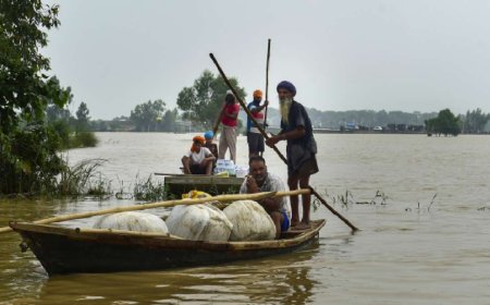 Floods kill 30 and submerge 1,400 villages in Punjab
