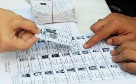 ബിഹാര് വോട്ടര്പട്ടിക പരിഷ്കരണം; ആധാര് തിരിച്ചറിയല് രേഖയായി പരിഗണിക്കണം: സുപ്രീം കോടതി