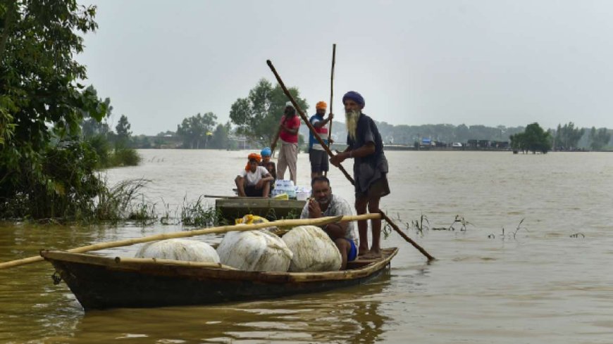 Floods kill 30 and submerge 1,400 villages in Punjab