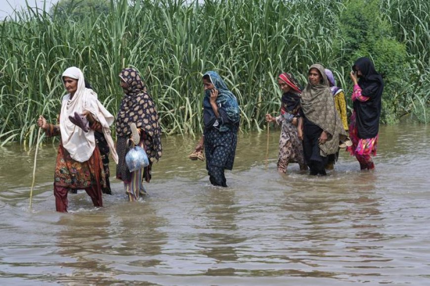 Millions displaced in severe Pakistan flooding as India impacted too