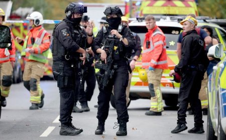Two killed in attack near Manchester synagogue, suspect shot by UK police