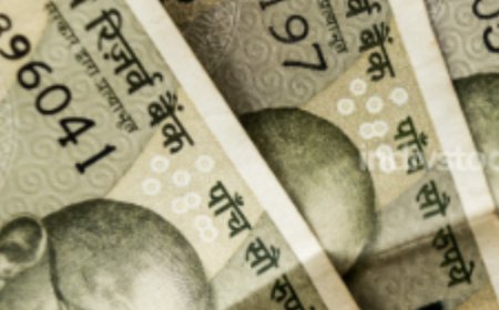 ക്ഷേമപെൻഷൻ 1800 രൂപയാക്കും