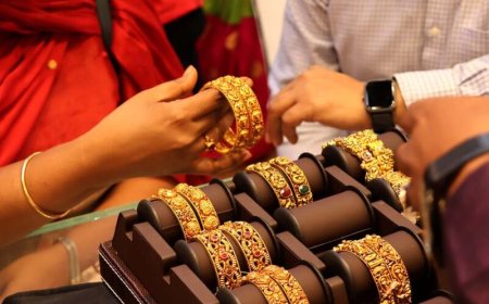 Flying to Dubai for gold shopping? How much can you legally carry back to India?