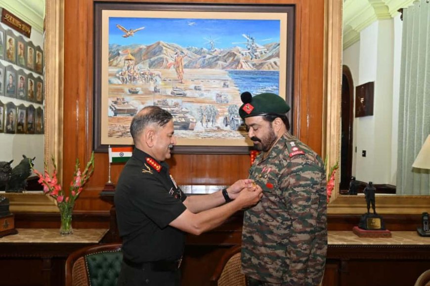 Mohanlal meets Army Chief in Delhi, receives commendation for Dadasaheb Phalke win