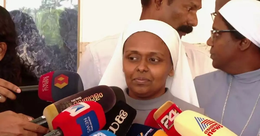 നിയമങ്ങളും നിബന്ധനകളും പാലിച്ചാല്‍ കുട്ടിക്ക് തുടര്‍ന്നും പഠിക്കാം; ഹൈക്കോടതിക്കും മന്ത്രിക്കും നന്ദി പറഞ്ഞ്  സ്‌കൂൾ പ്രിന്‍സിപ്പല്‍