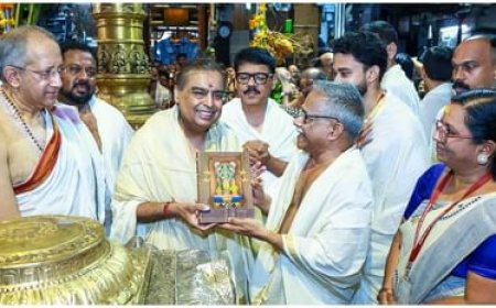 Mukesh Ambani visits Guruvayur temple, donates Rs 15 crore for proposed hospital