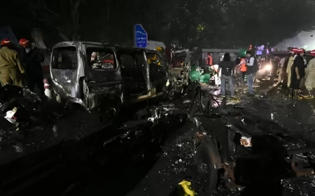 ഡൽഹി സ്ഫോടനത്തിൽ മരണം 13: കാർ ഉടമ കസ്റ്റഡിയിലെന്ന് സൂചന, കേരളത്തിലും  സുരക്ഷ ശക്തമാക്കി