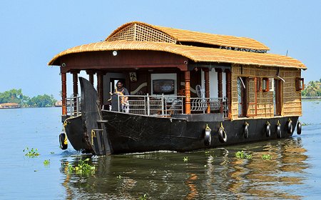 Travellers opt out as Rajasthan, Goa, UP, Kerala struggling with heavy tourism pressure