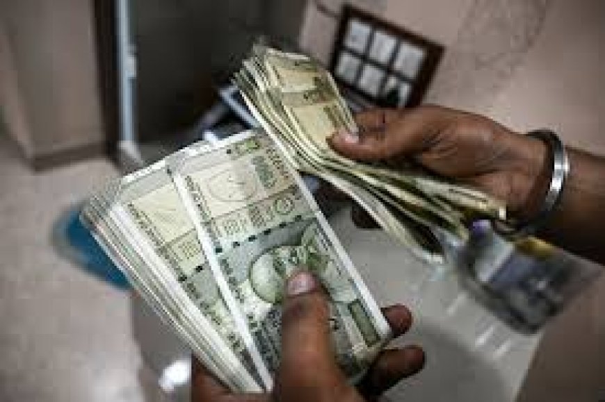 ഒരു ദിർഹത്തിന് 24.41 രൂപ വരെ: നാട്ടിലേക്ക് പണം അയച്ച് പ്രവാസികള്‍