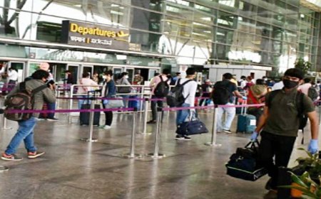Network glitch disrupts airport check-ins across India, Air India warns flyers