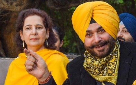 Navjot Singh Sidhu's wife suspended by Congress after ‘₹500 crore for CM post’ claim