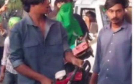 മലപ്പുറത്ത് കലാശക്കൊട്ടില്‍ മാരകായുധങ്ങളുമായി യുഡിഎഫ് പ്രവര്‍ത്തകര്‍