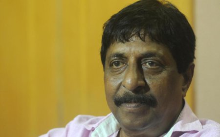 നടൻ ശ്രീനിവാസൻ അന്തരിച്ചു