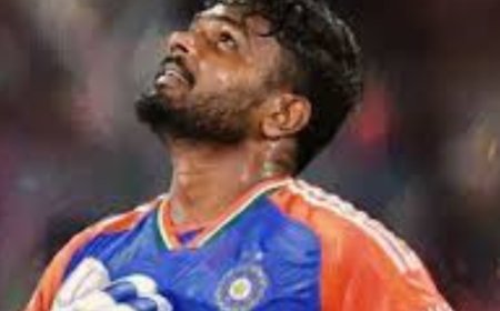 സഞ്ജു സാംസണ്‍ ടി-ട്വന്റി ലോകകപ്പ് ടീമില്‍; ഗില്‍ പുറത്ത്