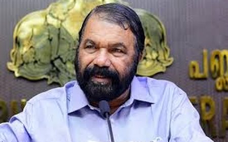 ക്രിസ്മസ് ആഘോഷത്തിന്റെ പേരിൽ സ്‌കൂളുകളെ വർഗീയ പരീക്ഷണശാലകളാക്കാൻ അനുവദിക്കില്ല'; മന്ത്രി വി ശിവൻകുട്ടി