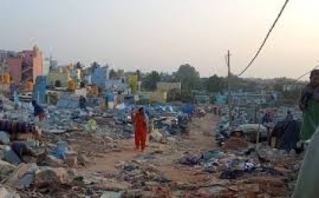 എഐസിസി ഇടപെട്ടു: വീടുകൾ   ഇടിച്ചു നിരത്തിയ സംഭവത്തിൽ പരിഹാര നടപടികളുമായി കര്‍ണാടക സര്‍ക്കാർ