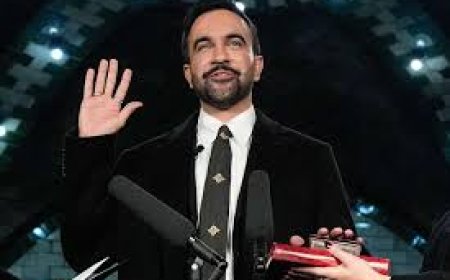 പുതുവർഷത്തിൽ ന്യൂയോർക്ക് നഗരത്തിന് പുതിയ മേയർ; ഖുറാനിൽ കൈവച്ച് സത്യവാചകം ചൊല്ലി മംദാനി