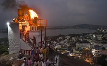 ദീപത്തൂണിൽ ക്ഷേത്ര ദീപം കൊളുത്താം; സിംഗിൾ ബെഞ്ച് ഉത്തരവ് ശരിവച്ച് മദ്രാസ് ഹൈക്കോടതി