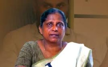 കോടതിയില്‍ വന്നത് പത്ത് ദിവസം മാത്രം, വന്നാല്‍ ഉറക്കവും; നടിയെ ആക്രമിച്ച കേസില്‍ അതിജീവിതയുടെ അഭിഭാഷകക്കെതിരെ കോടതി