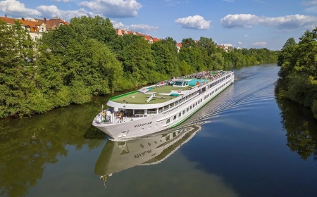 Yamuna cruise to kick off in Feb: Delhi minister