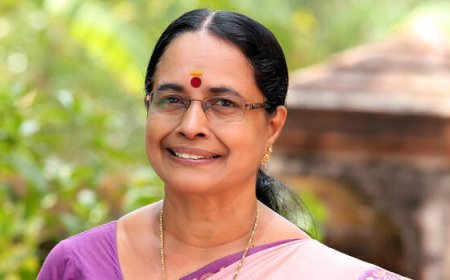 Aisha Potty, three-time CPM MLA, joins Congress