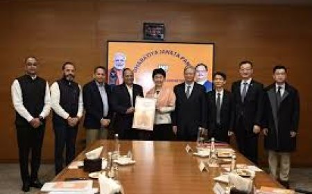 ഡൽഹിയിലെ ആർഎസ്എസ് ആസ്ഥാനം സന്ദർശിച്ച് ചൈനീസ് കമ്മ്യൂണിസ്റ്റ് പാർട്ടി നേതാക്കൾ