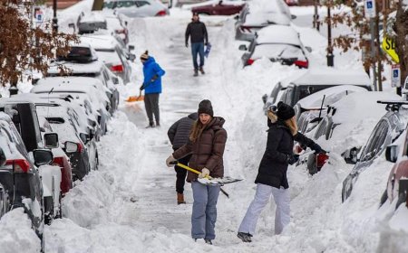 At least 17 killed; US winter storm brings power outages and flight cancellations