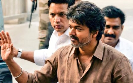 'കരിഞ്ചന്തയില്‍ ടിക്കറ്റുകള്‍ വിറ്റ് കോടികൾ സമ്പാദിച്ചു, 'ഗ്ലിസറിൻ കണ്ണീർ' ഒഴുക്കി  അനുശോചന പരിപാടികൾ സംഘടിപ്പിക്കുന്നു '; വിജയ്ക്കെതിരെ  രൂക്ഷവിമർശനം ഉയർ‌ത്തി എഐഎഡിഎംകെ