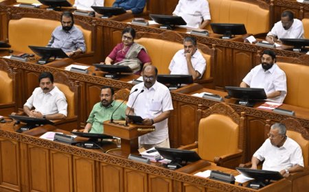 2026 കേരള ബജറ്റ് : സർക്കാർ ജീവനക്കാർ‌ക്ക് ശമ്പള പരിഷ്കരണം,  റോഡപകടത്തിൽപെട്ടവർക്ക് ആദ്യ അഞ്ചു ദിവസം സൗജന്യ ചികിത്സ